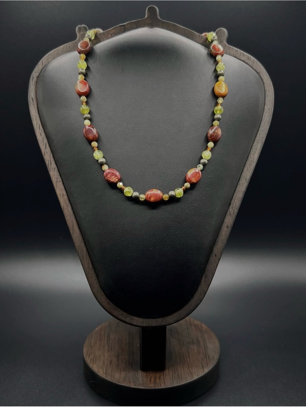 𝐖𝐈𝐋𝐃 𝐀𝐋𝐓𝐀𝐑 | 𝖧𝖺𝗇𝖽𝗆𝖺𝖽𝖾 𝖦𝖾𝗆𝗌𝗍𝗈𝗇𝖾 Necklace